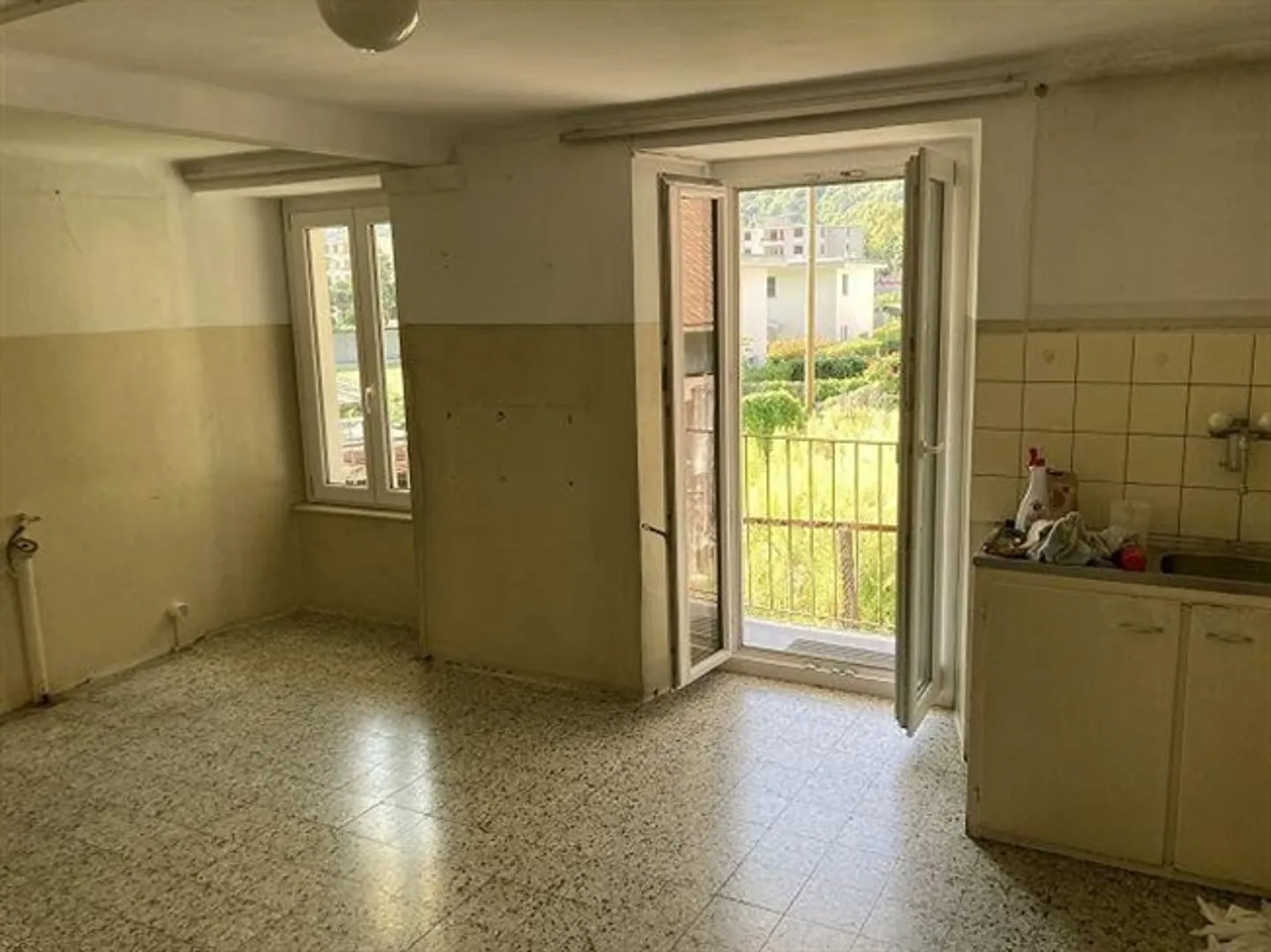 6-Zimmer-Hausteil mit Garten und Rustico mit Bauland / casa gemelli con giardino e rustico con terreno edificabile - Foto 3 di 20