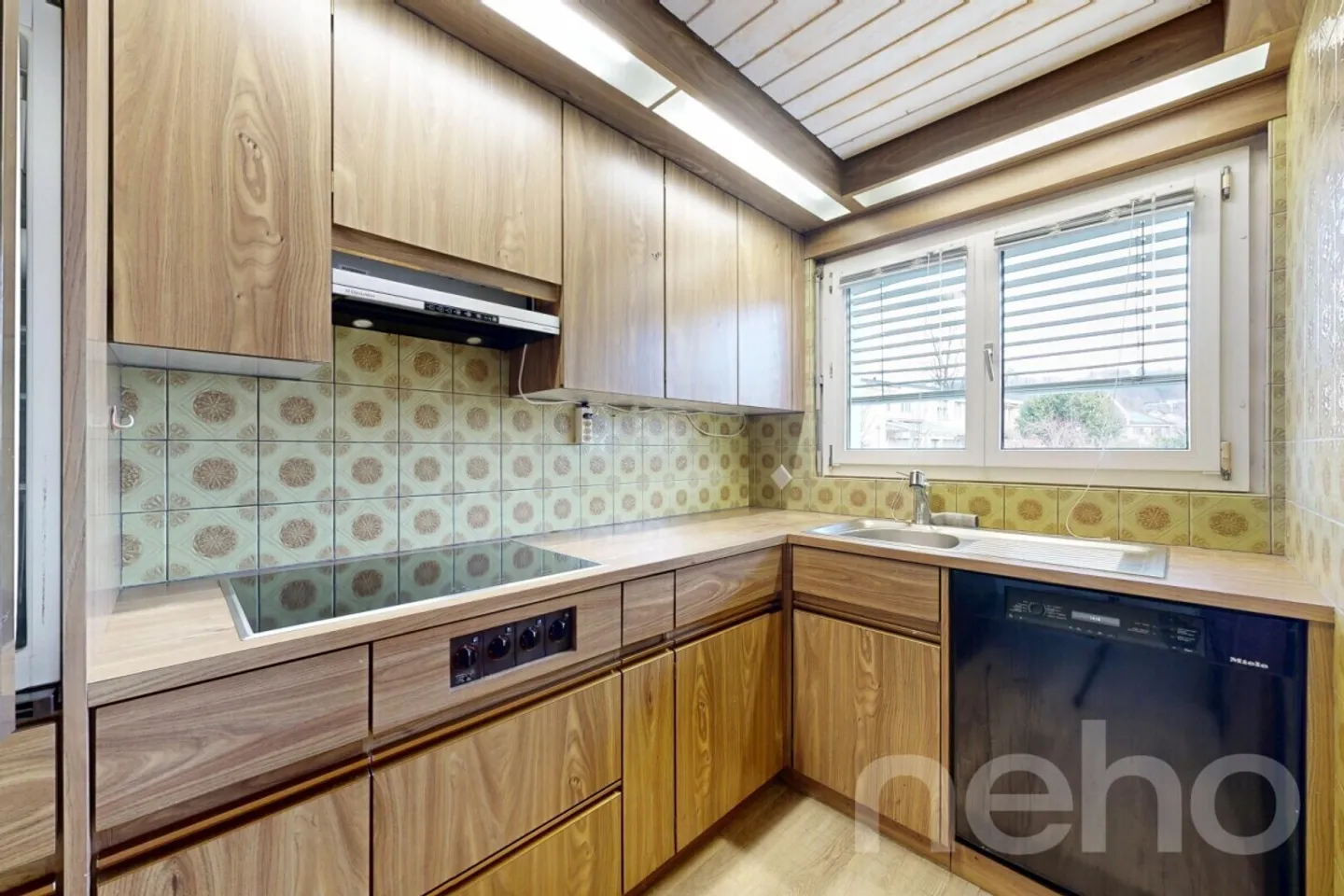 Casa a schiera con grande potenziale di espansione in una posizione centrale - Foto 5 di 12