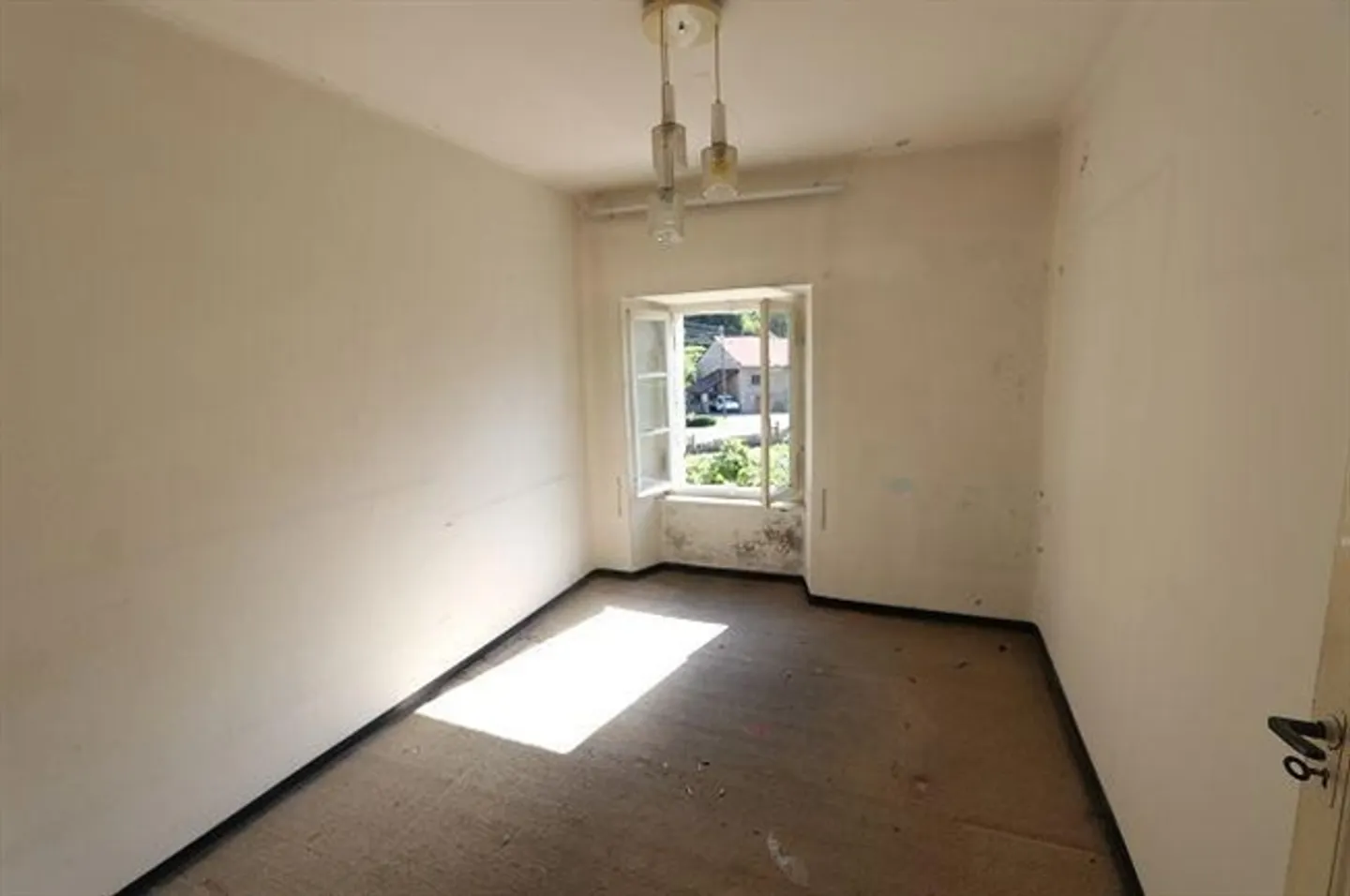 6-Zimmer-Hausteil mit Garten und Rustico mit Bauland / casa gemelli con giardino e rustico con terreno edificabile - Foto 9 di 20