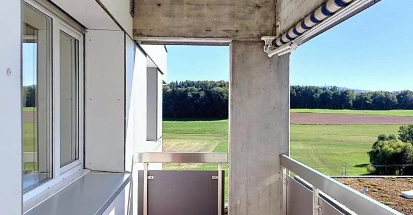 Spacieux logement de 3.5 pièces totalement rénové - Photo 5 sur 12