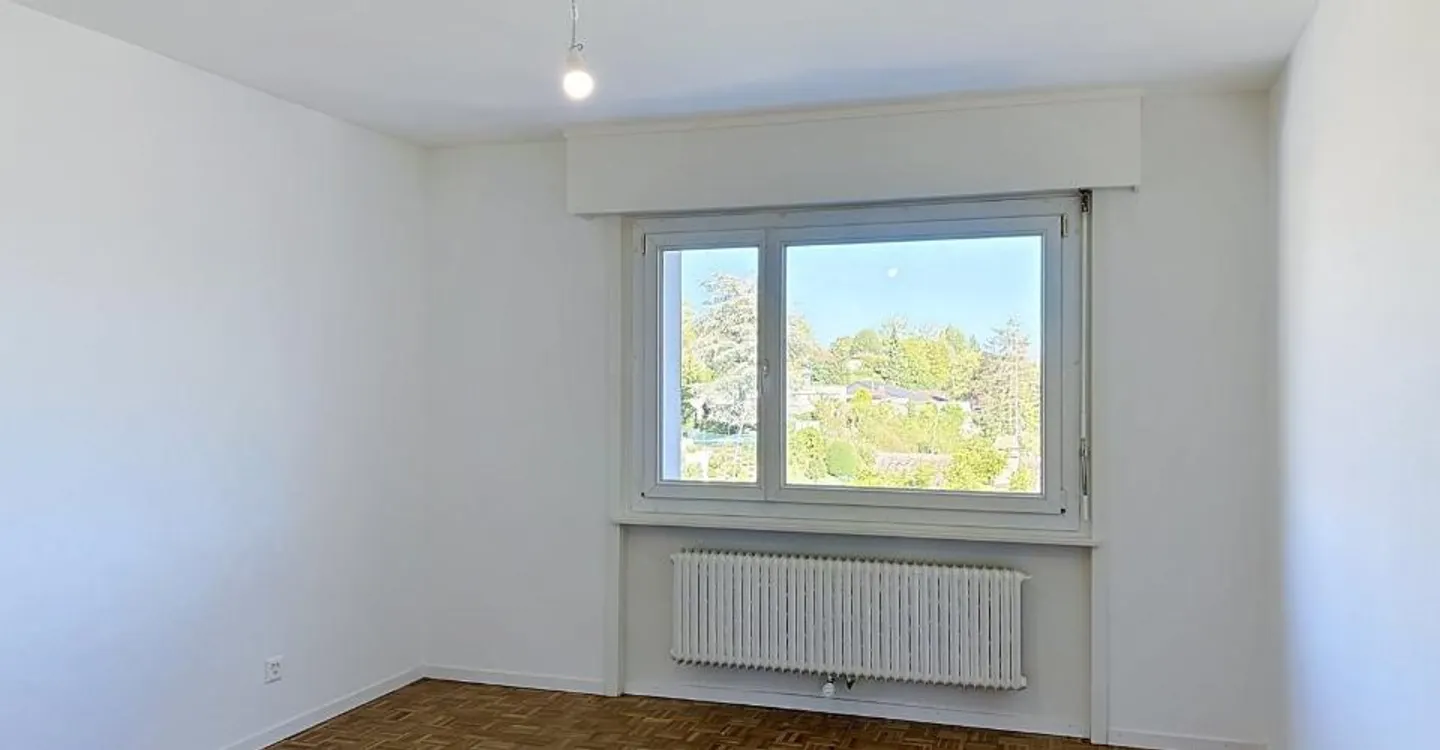 Spacieux logement de 3.5 pièces totalement rénové - Photo 6 sur 12