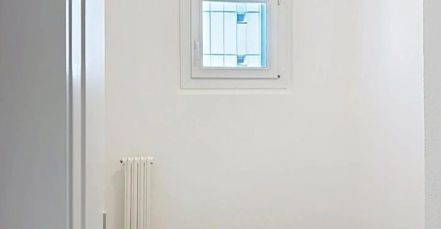 Spacieux logement de 3.5 pièces totalement rénové - Photo 10 sur 12