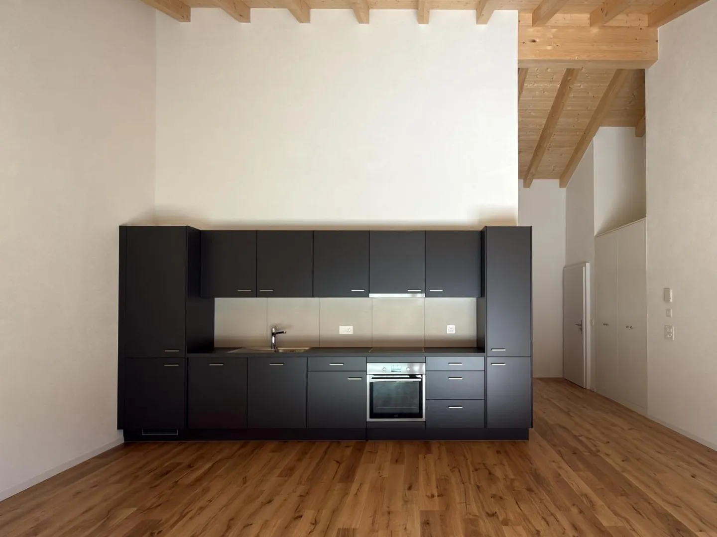 3.5 Room Apartment - Photo 4 of 13