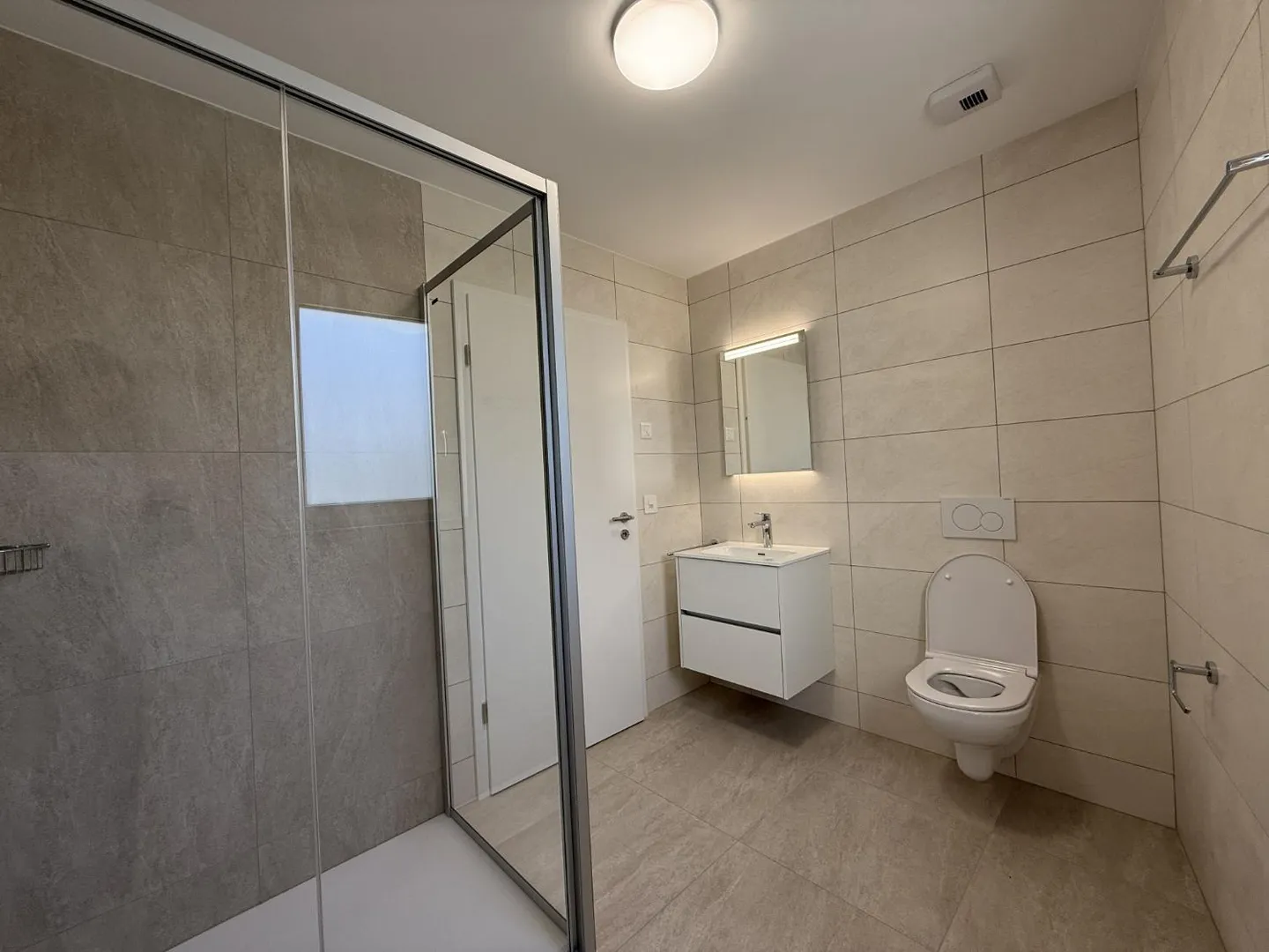 3.5 Room Apartment - Photo 7 of 13