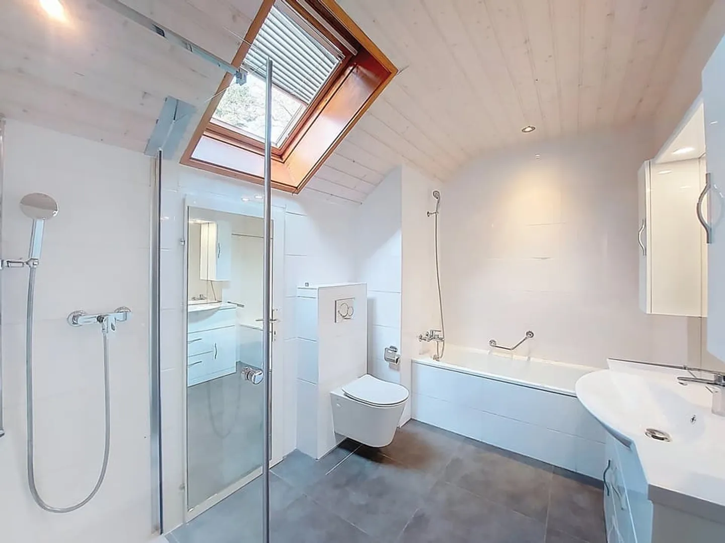 Charmante maison contigue 6.5 P avec grande terrasse et vue lac et montagnes - Photo 10 sur 13