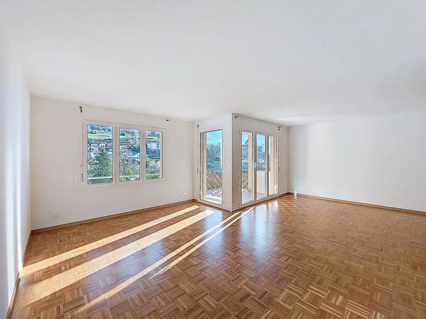 Charmante maison contigue 6.5 P avec grande terrasse et vue lac et montagnes - Photo 7 sur 13