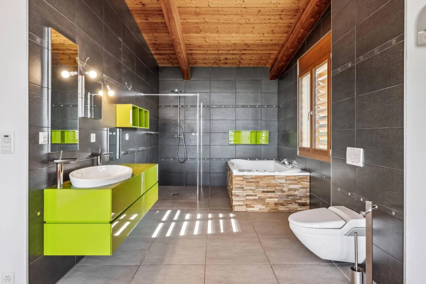 Villa avec propriété indépendante dominant la plaine. - Photo 6 sur 10