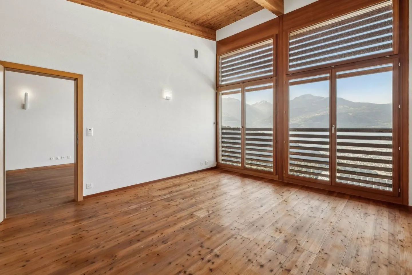 Villa avec propriété indépendante dominant la plaine. - Photo 9 sur 10