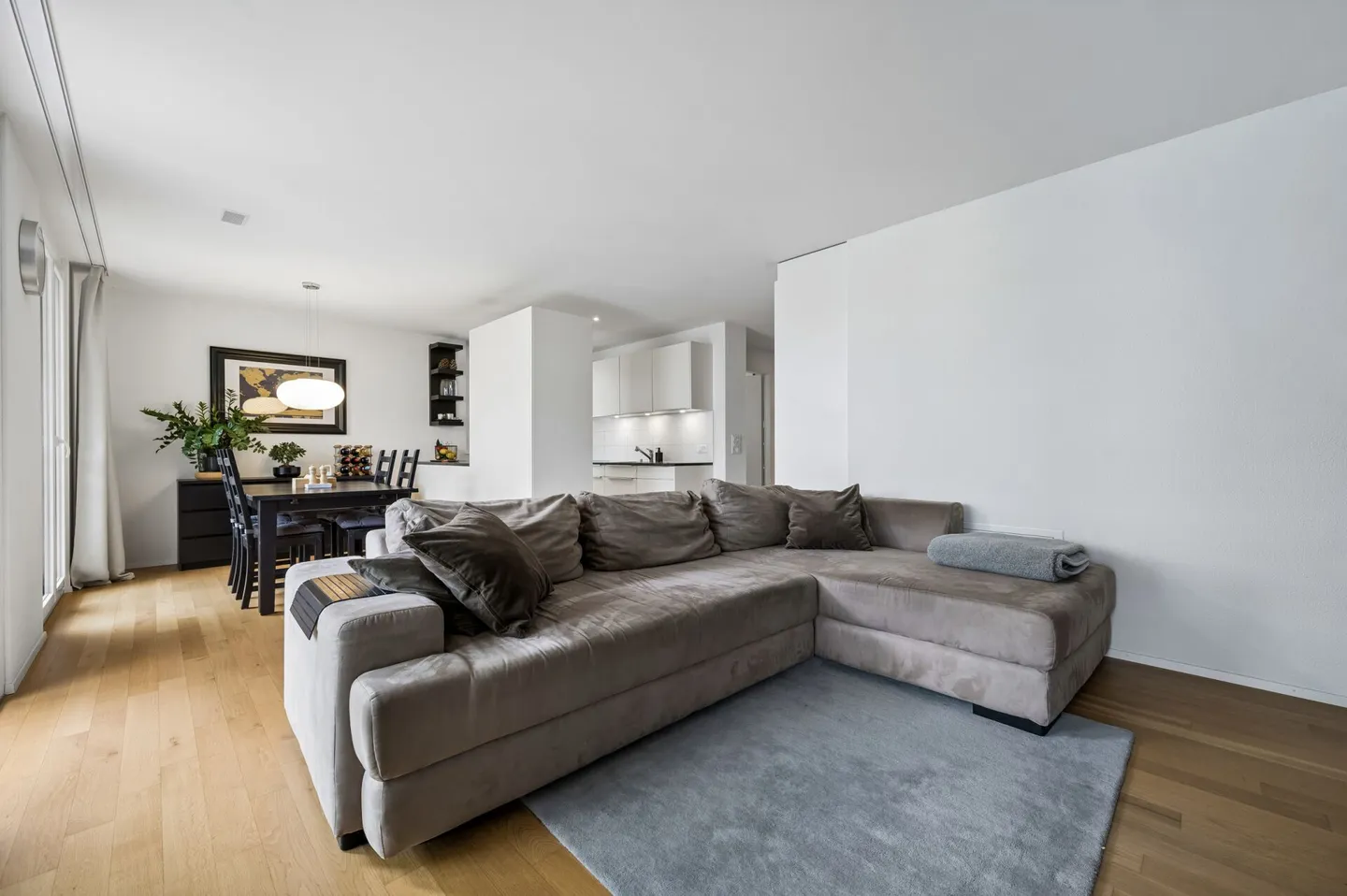 Stylish 3.5-room apartment in Kerzers with high living comfort - Photo 3 of 14