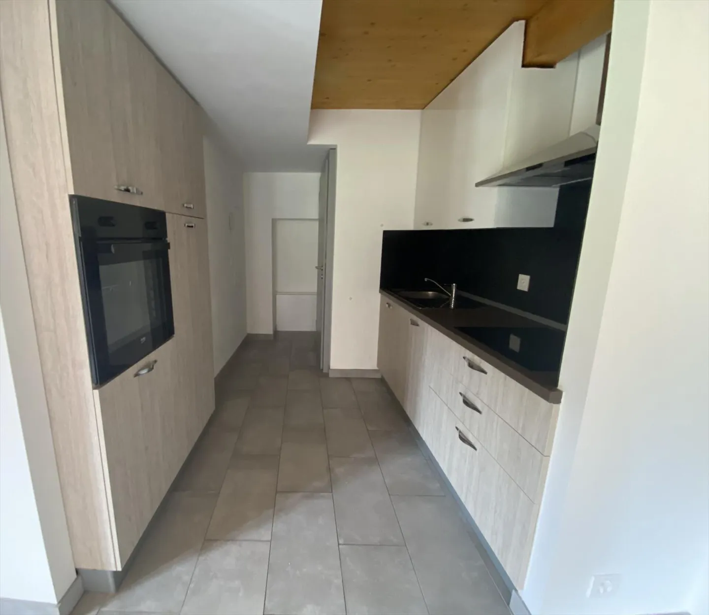 Studio moderne et lumineux - Photo 2 sur 4