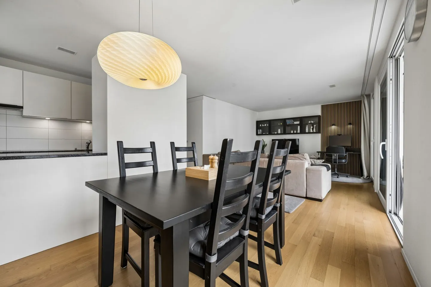 Stylish 3.5-room apartment in Kerzers with high living comfort - Photo 5 of 14