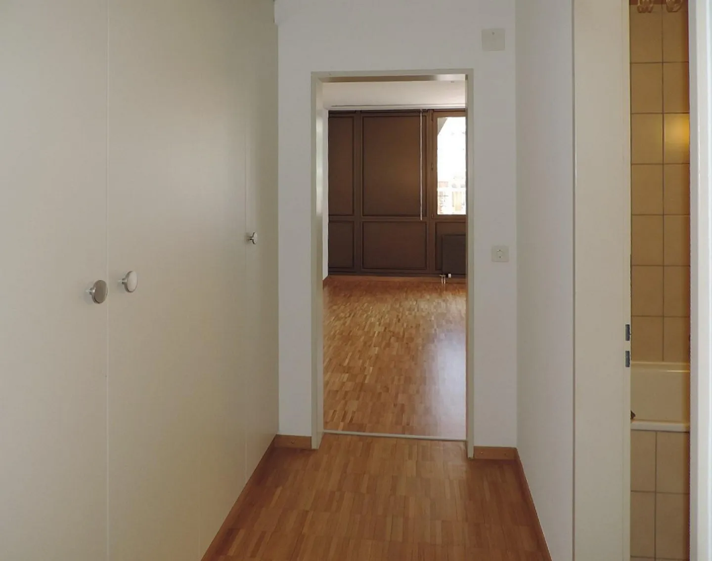 Temporary Living Directly at Stauffacher! (TEMPORARY until March 31, 2027) - Photo 5 of 8