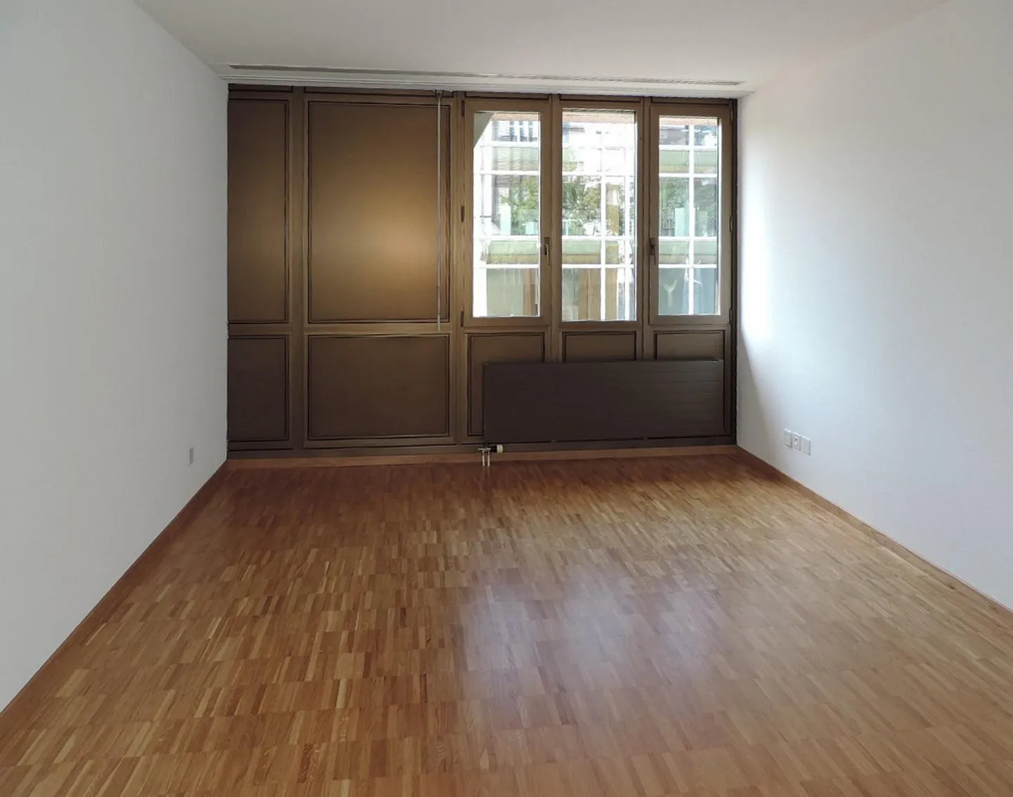 Temporary Living Directly at Stauffacher! (TEMPORARY until March 31, 2027) - Photo 6 of 8
