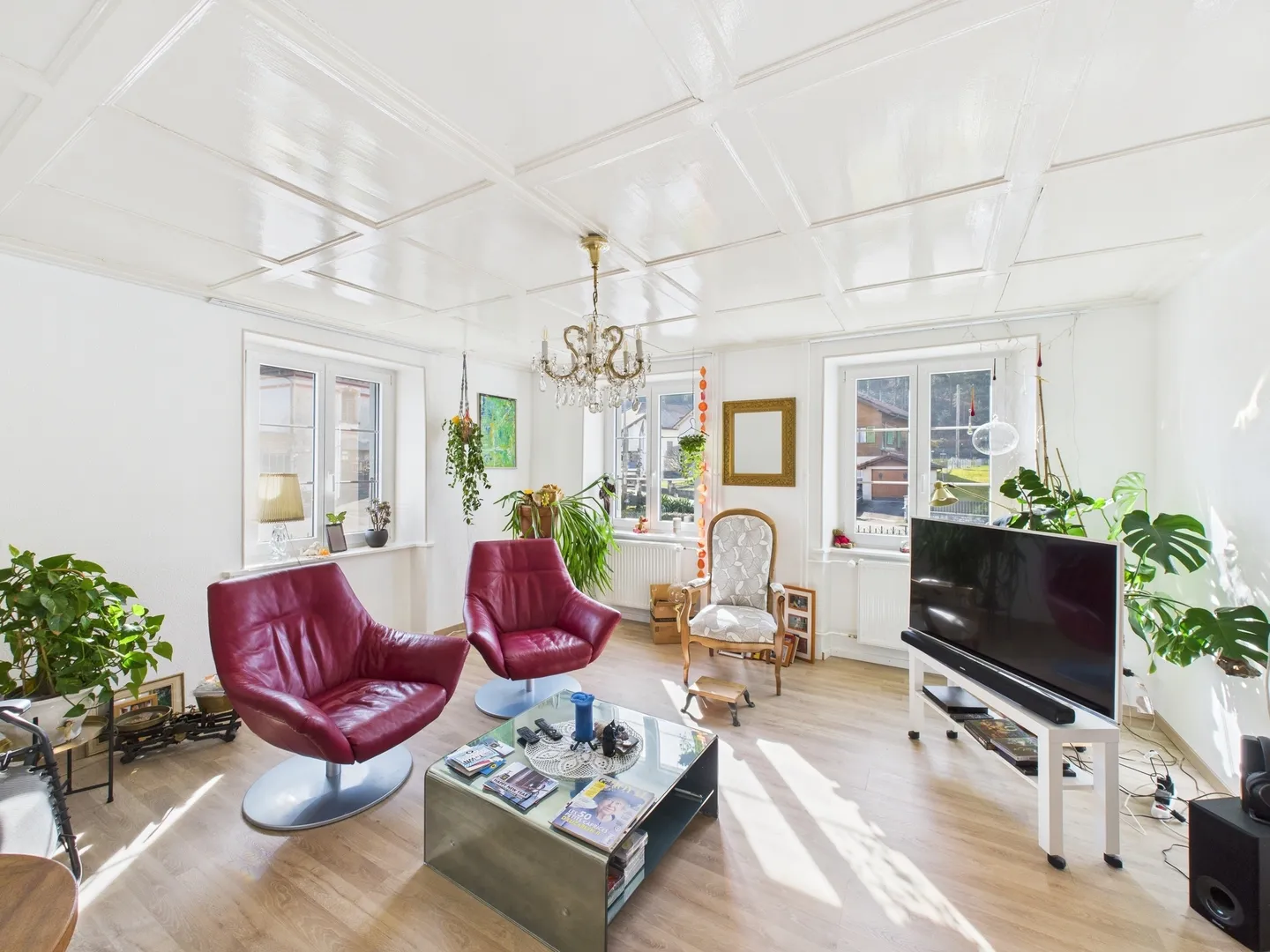 Charaktervolle Villa in Vendlincourt. - Foto 3 von 25