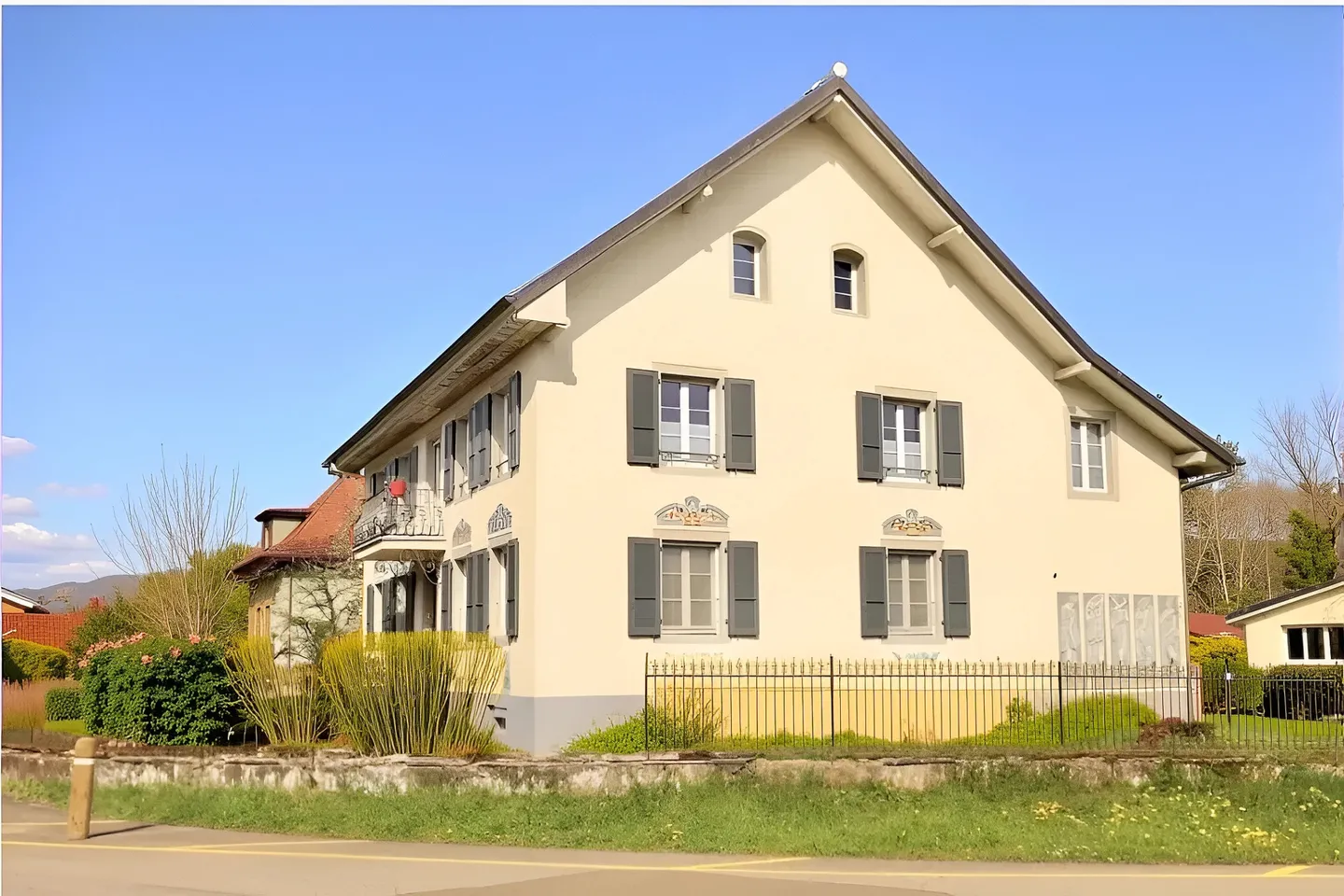 Charaktervolle Villa in Vendlincourt. - Foto 15 von 25