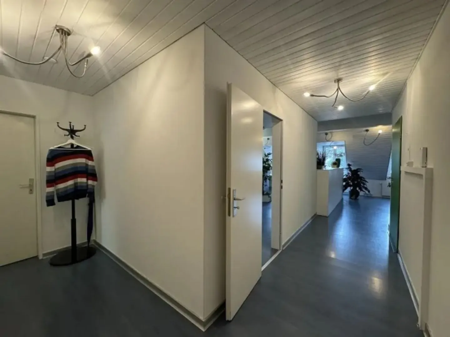 Office space on two floors with gallery in the center of Aarau - Photo 2 of 10