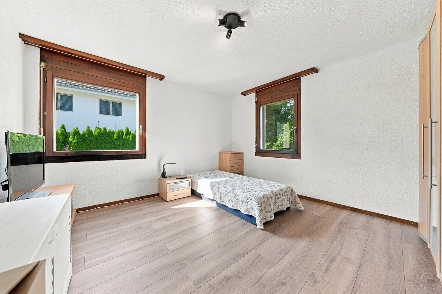 Casa familiare con un giardino da sogno - Foto 3 di 12