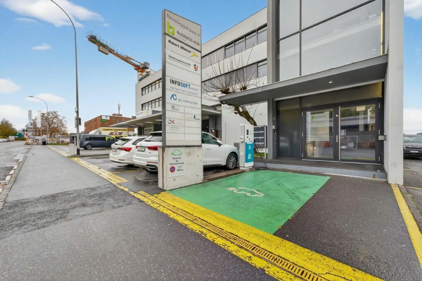 Ampie sale commerciali con un'infrastruttura ideale - Foto 1 di 8