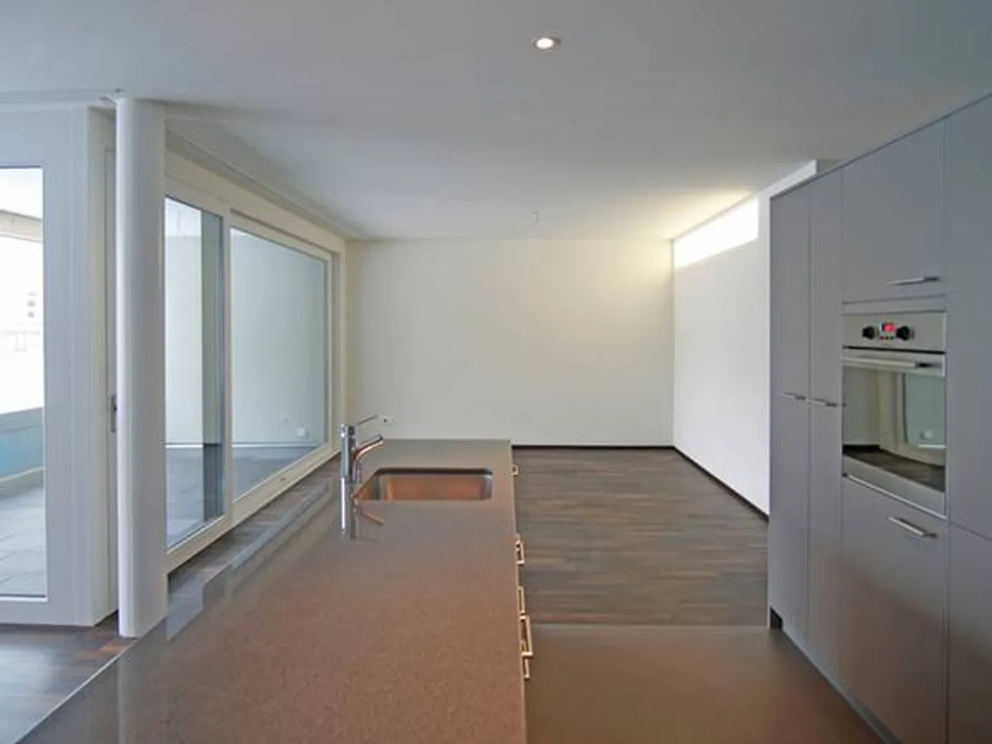 Vie spacieuse et moderne dans un emplacement central - Photo 2 sur 4