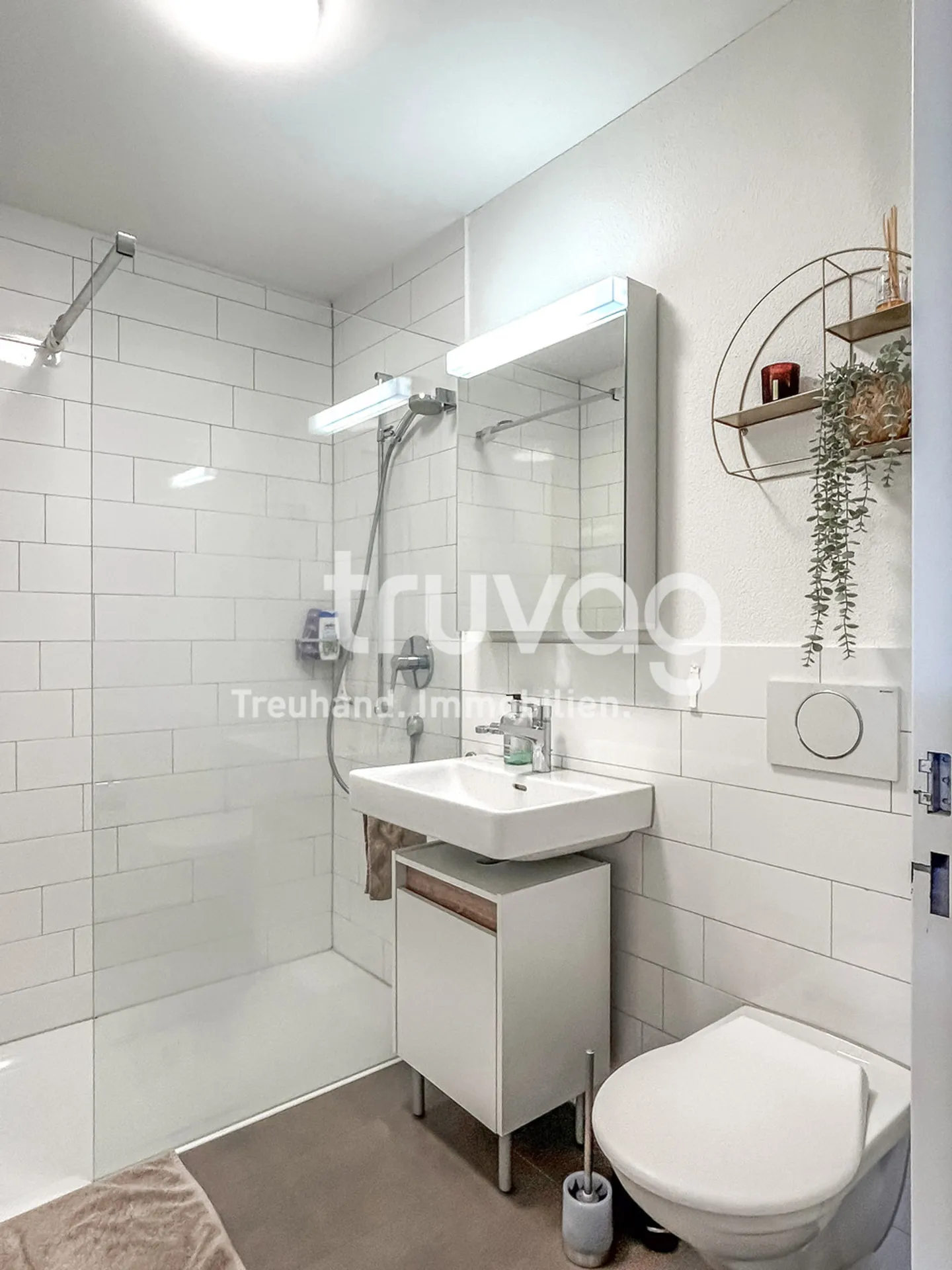 Well-kept, sunny and spacious 4 1/2-room apartment - Photo 5 of 6