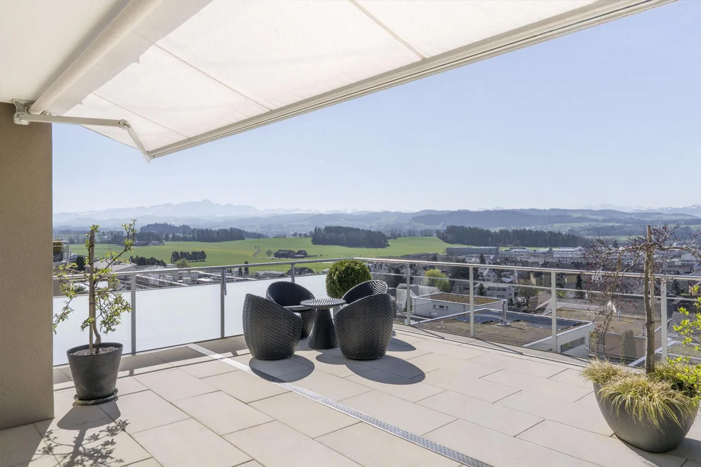 Terrace Apartment - Photo 2 of 12