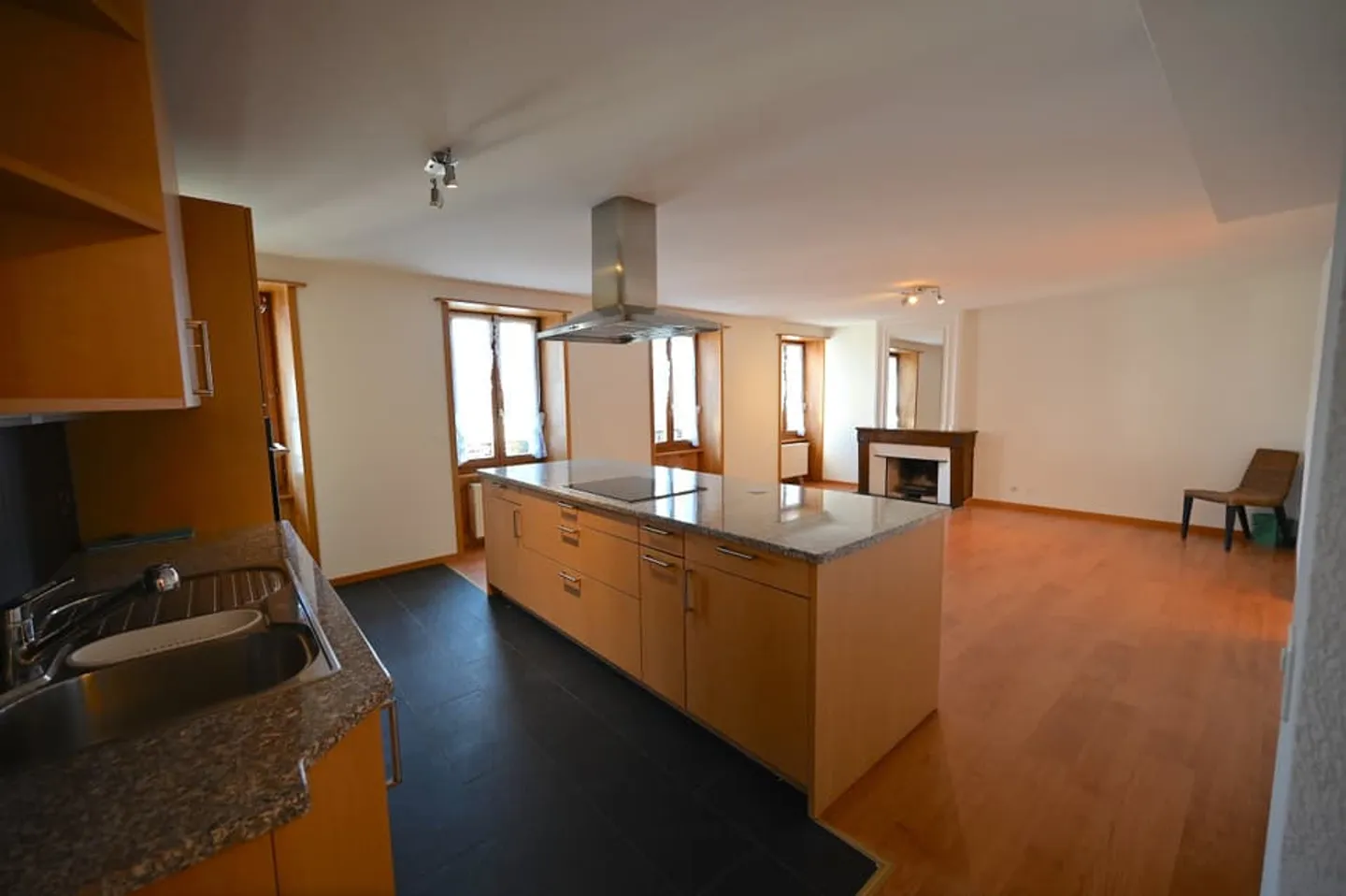 CELIGNY - CHARMIERENDES GEBÄUDE - Foto 5 von 11