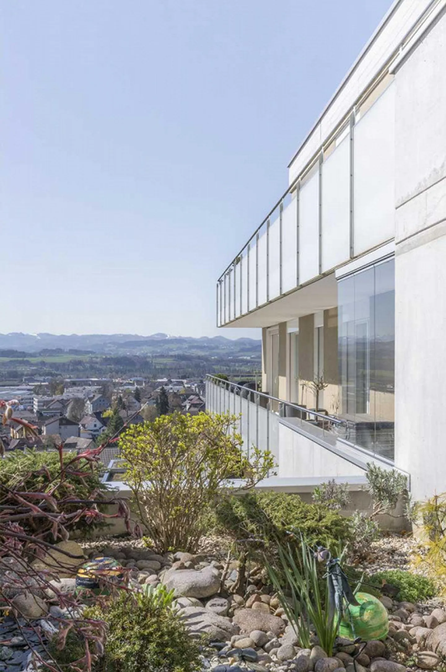 Terrace Apartment - Photo 7 of 12