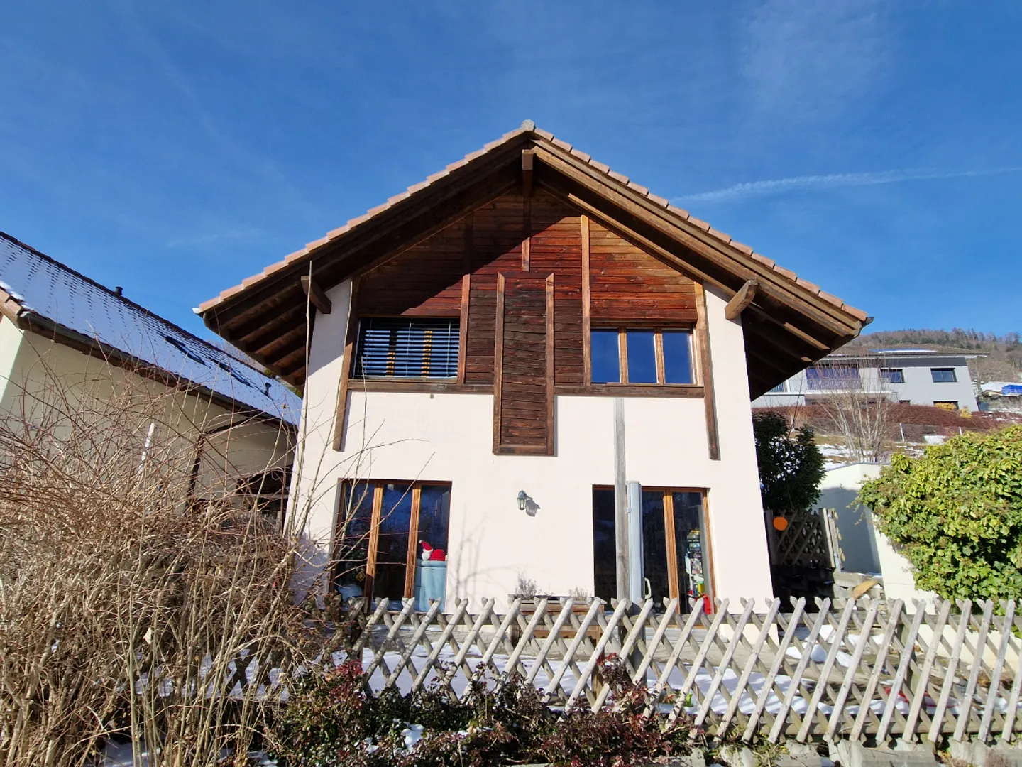 Single-family house with 5½ rooms and garage - Photo 1 of 13