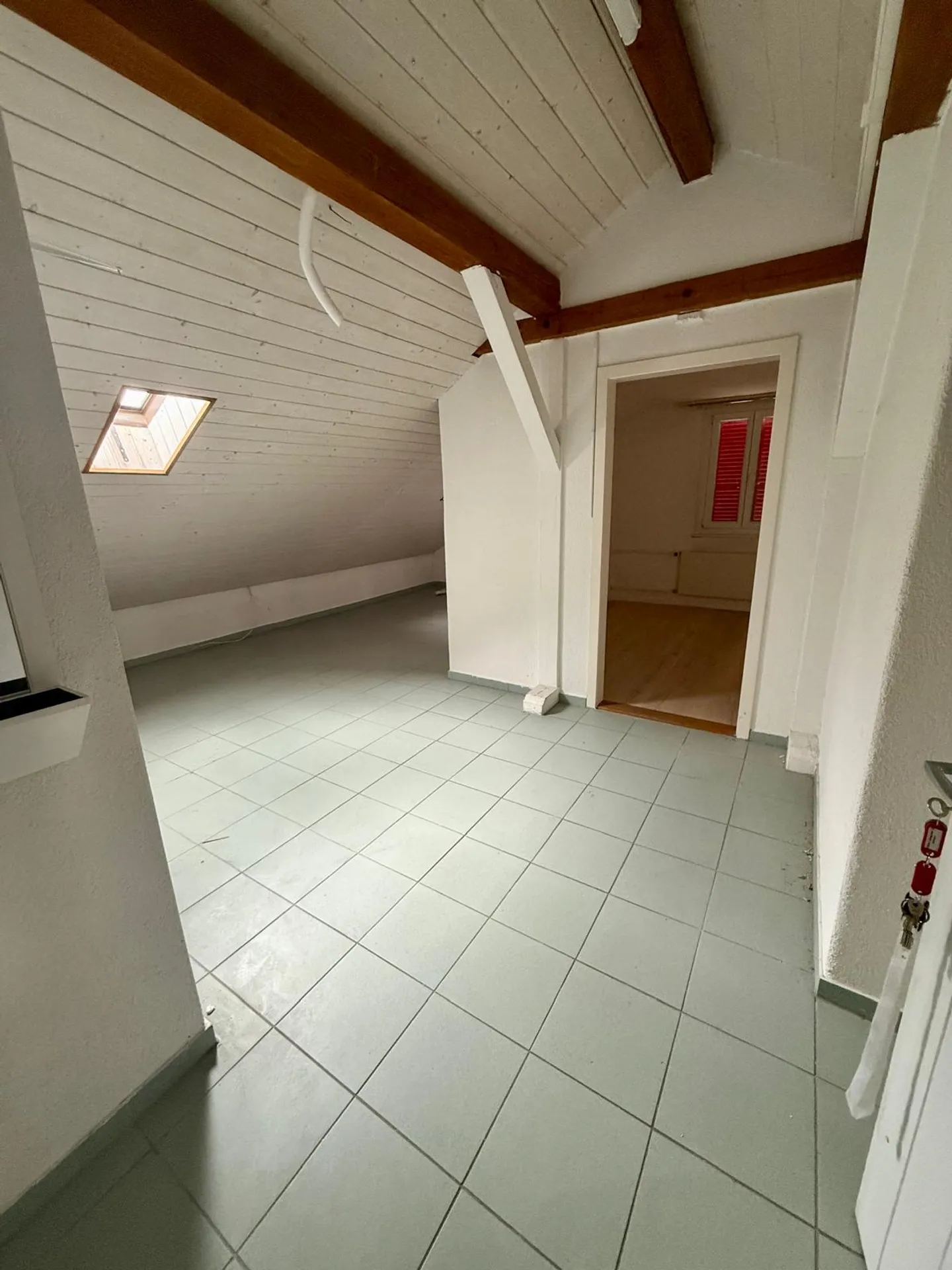 3-room apartment with attic in housing cooperative - Photo 9 of 11