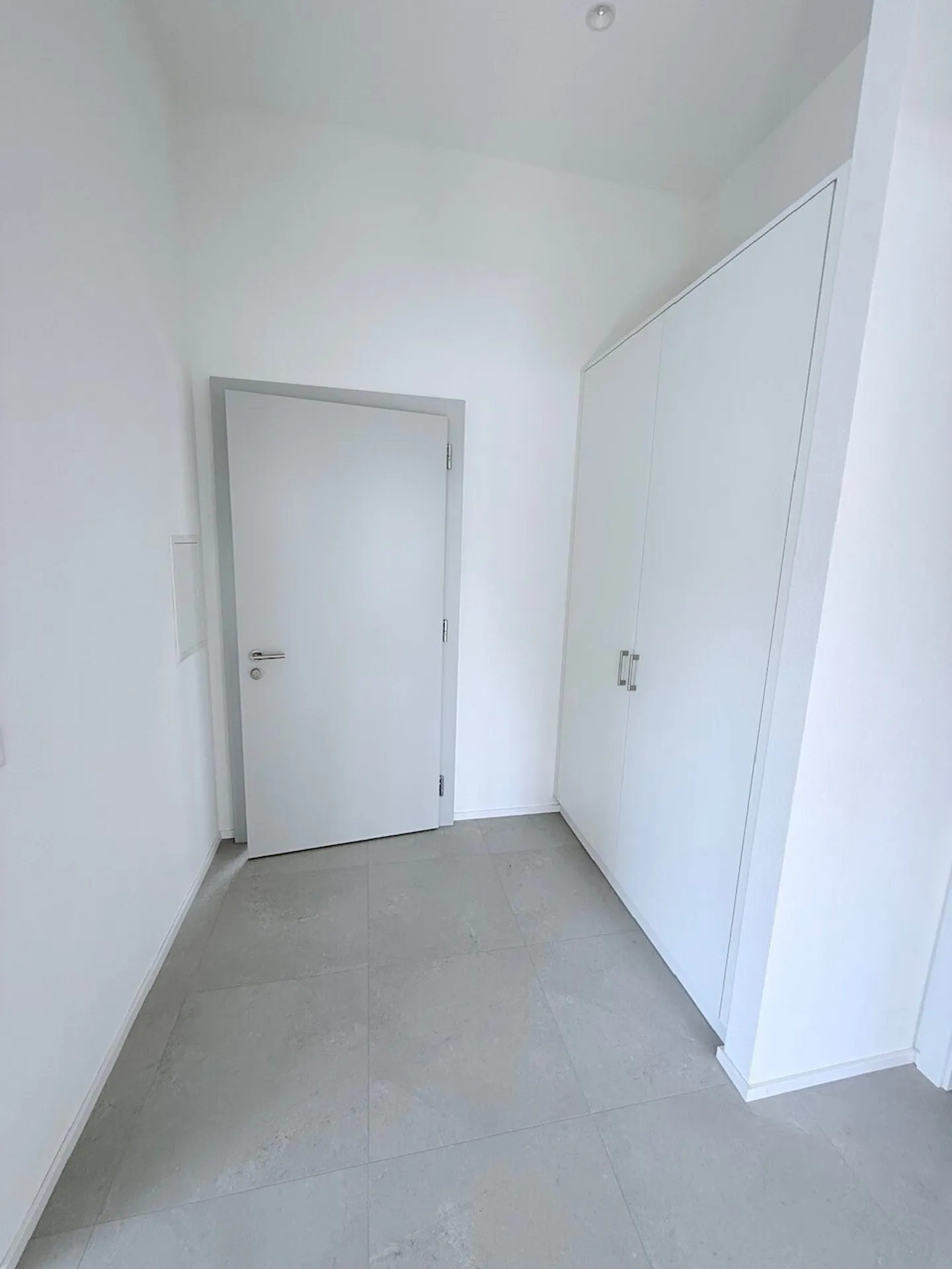 3.5 Room Apartment - Photo 3 of 7