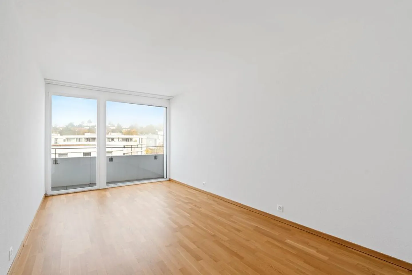 3 Zimmer im 2. Stock, frisch gestrichen in einem MINERGIE-Viertel - Foto 3 von 6