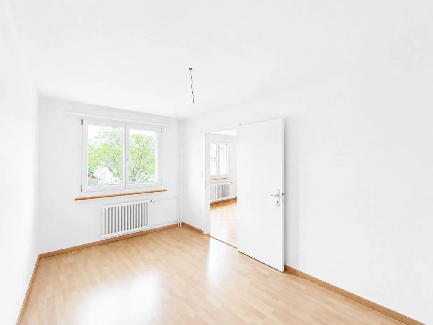ATTRACTIVE APARTMENT WITH SUNNY BALCONY - Photo 3 of 9