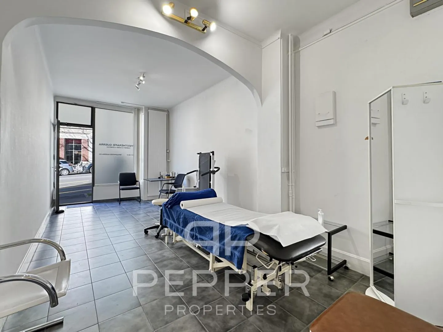 Commercial Arcade in Lausanne - Photo 8 of 10