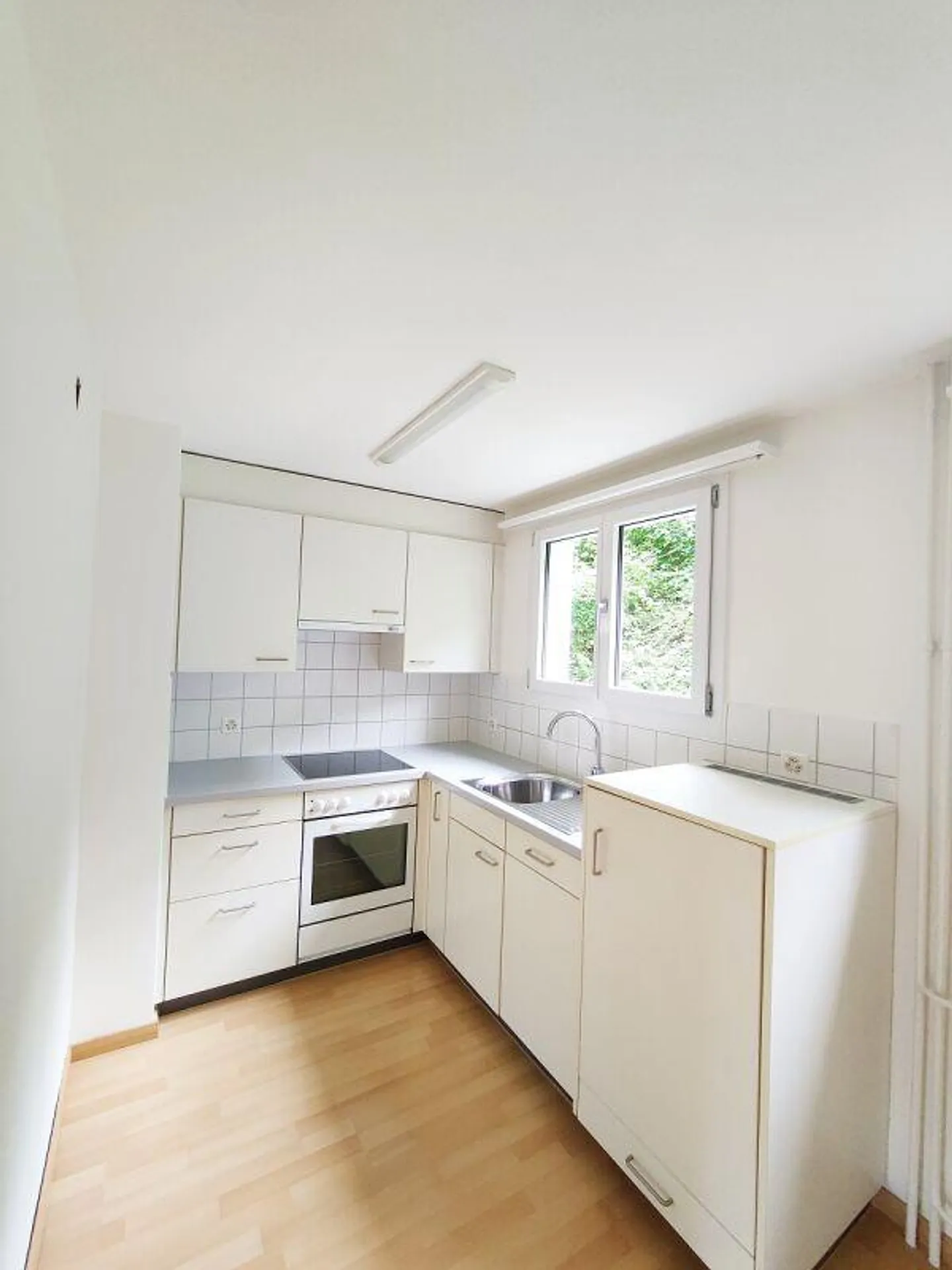 ATTRACTIVE APARTMENT WITH SUNNY BALCONY - Photo 6 of 9