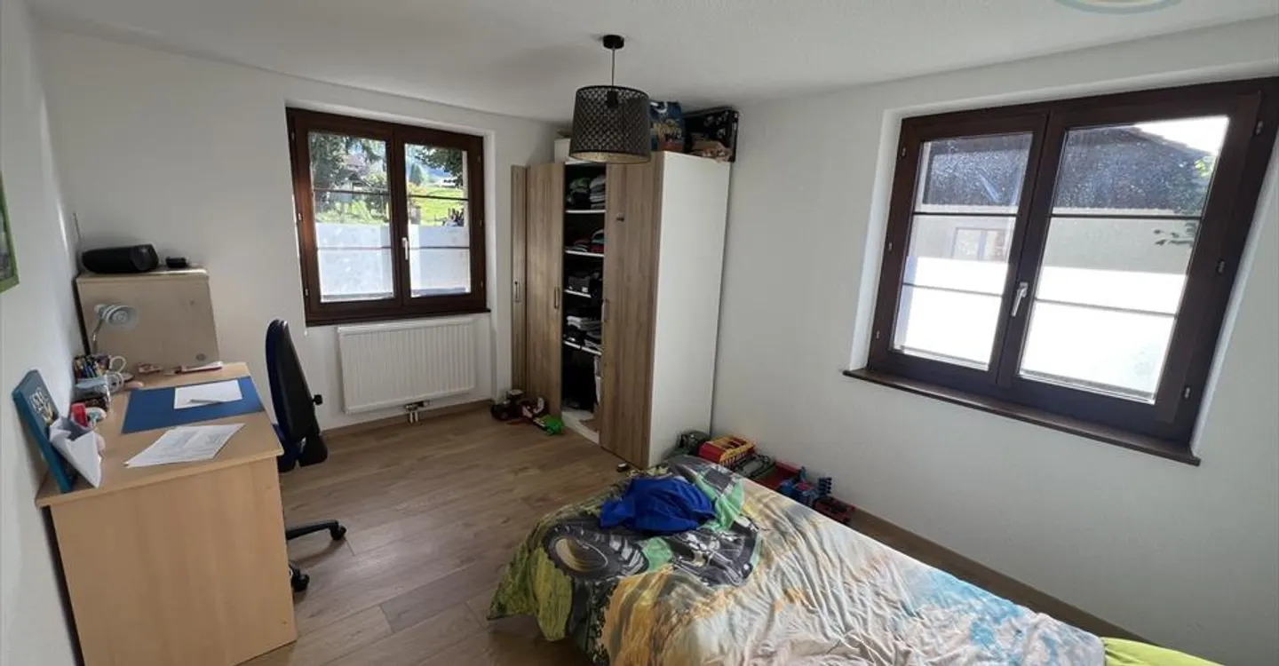 Investment Property with Rental Potential - Photo 3 of 11