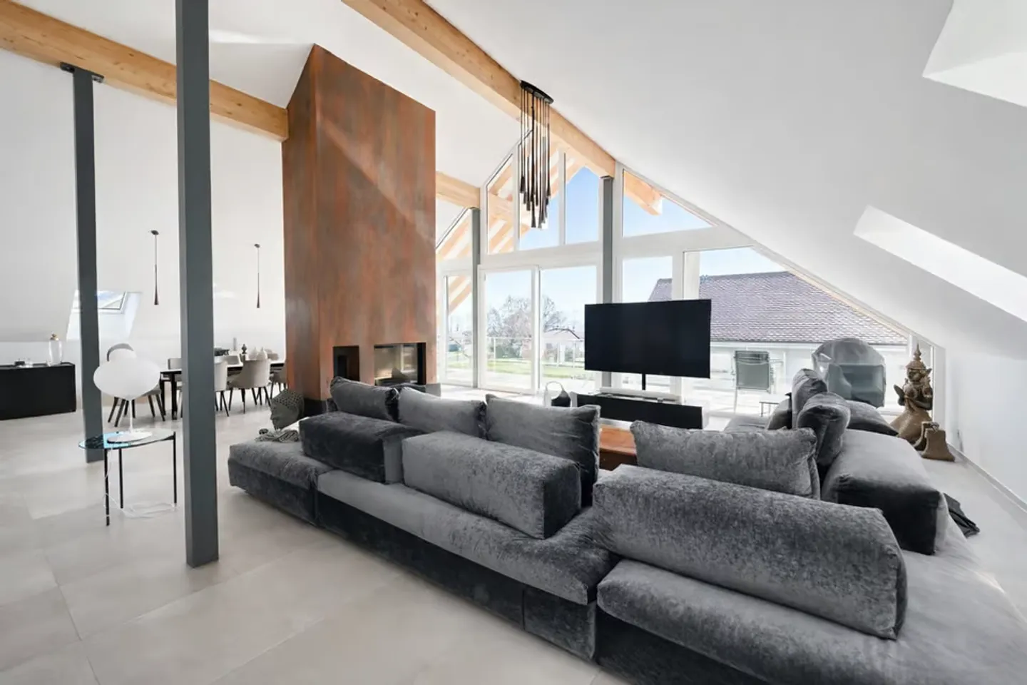 Co-exclusivity: Duplex penthouse of 275 m² in La Rippe (10' from Nyon) - Photo 3 of 11