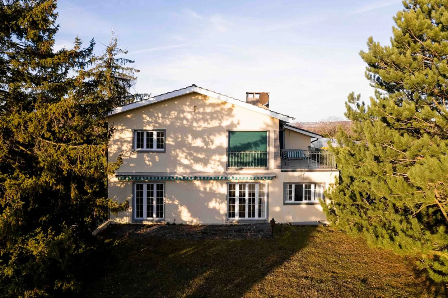 Bungalow Charmant avec Vue sur le Lac - Photo 2 sur 13