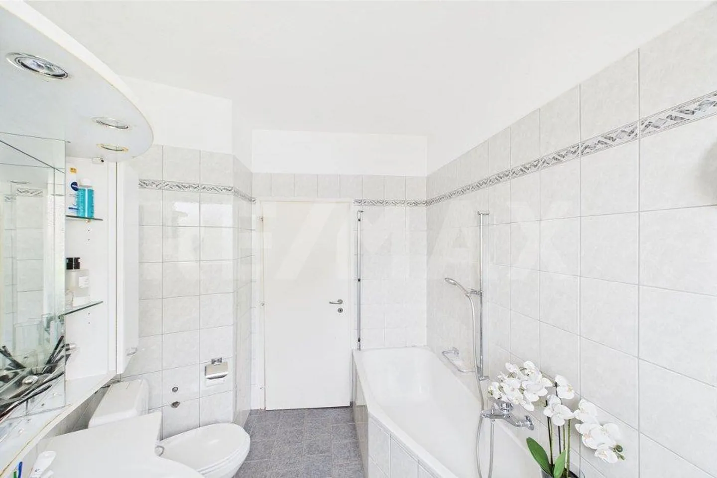 4½ Zimmerwohnung: zentral, herrliche Terrasse und wenige Schritte vom See ! - Foto 7 von 10