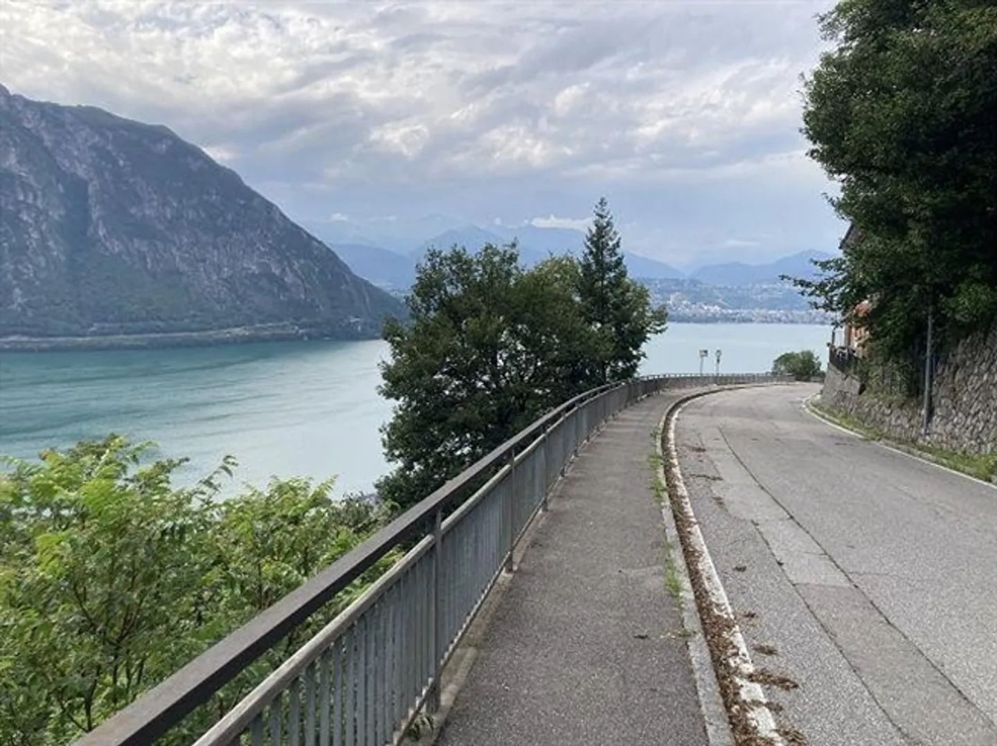 Terrain de 3505 m2 à Campione d'Italia avec une belle vue panoramique sur le lac - Photo 6 sur 9
