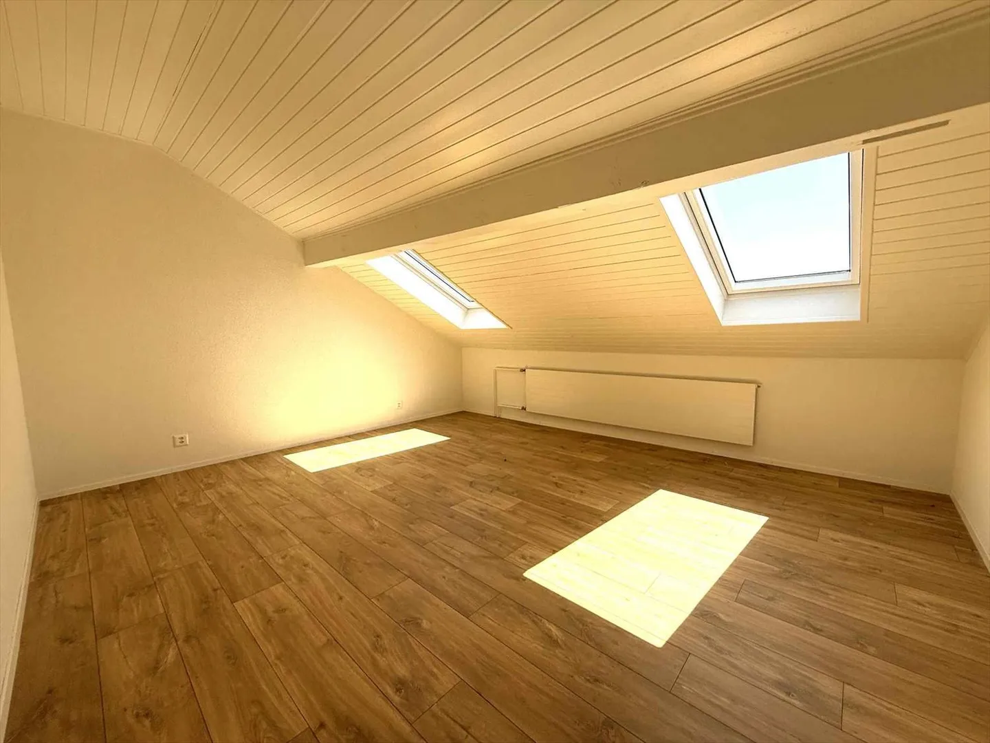 Rénovation totale, magnifique appartement situé dans les combles (type loft) - Photo 6 sur 10