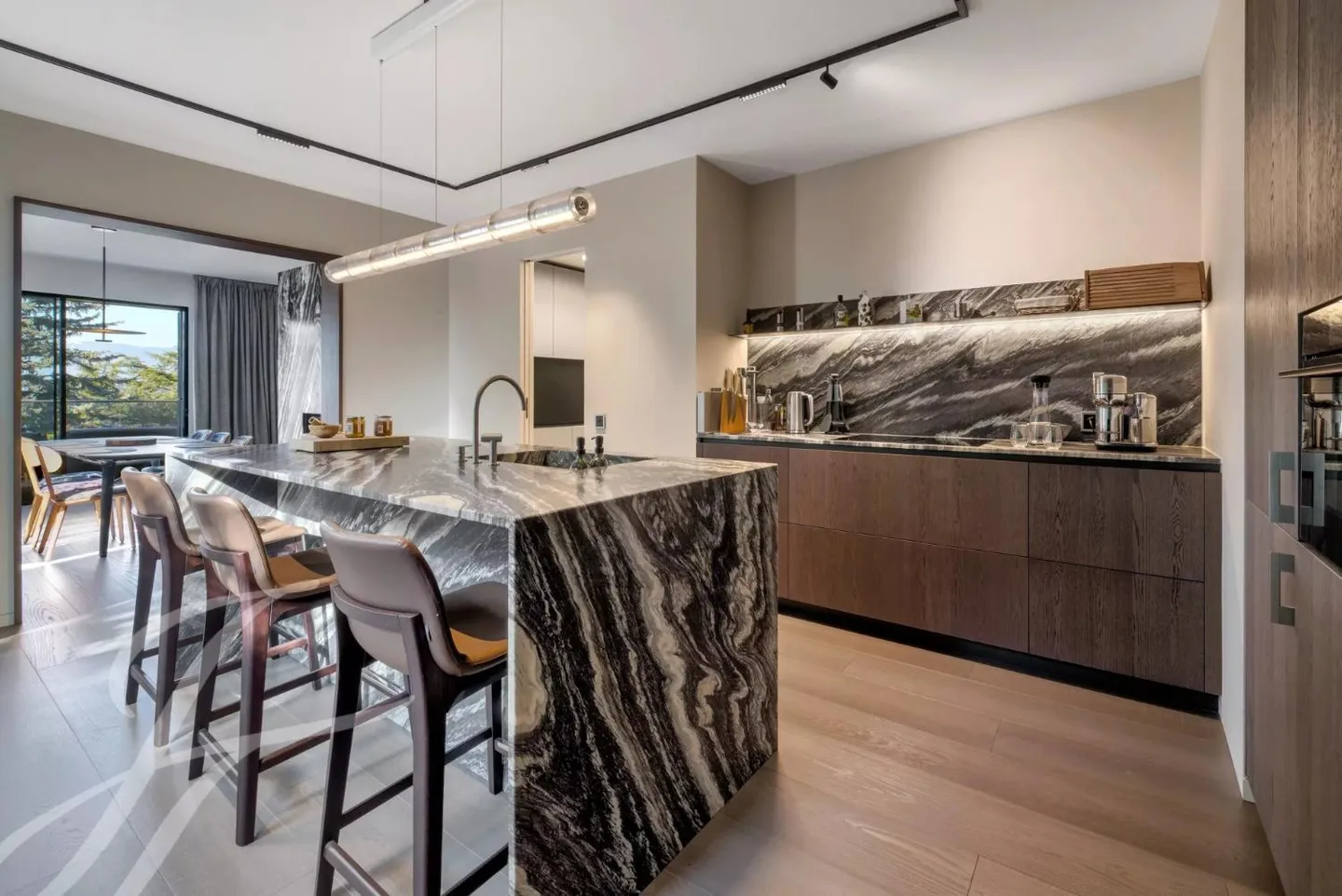 11-Zimmer-Haus - Foto 2 von 13