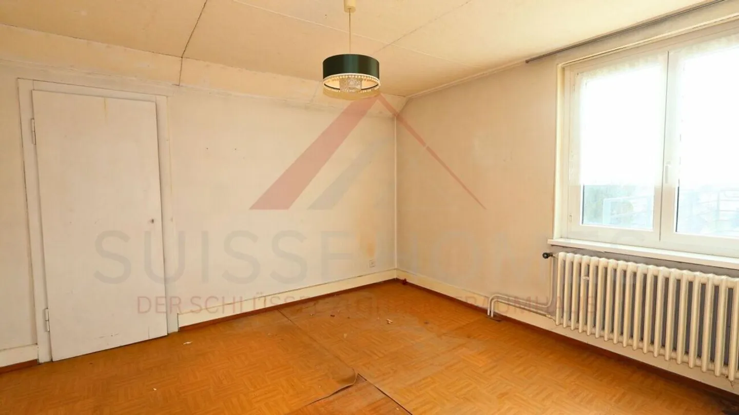 Charmantes 4,5-Zimmer-Haus - außergewöhnlicher Panoramablick, absolute Ruhe, 2 große Terrassen - Foto 13 von 18