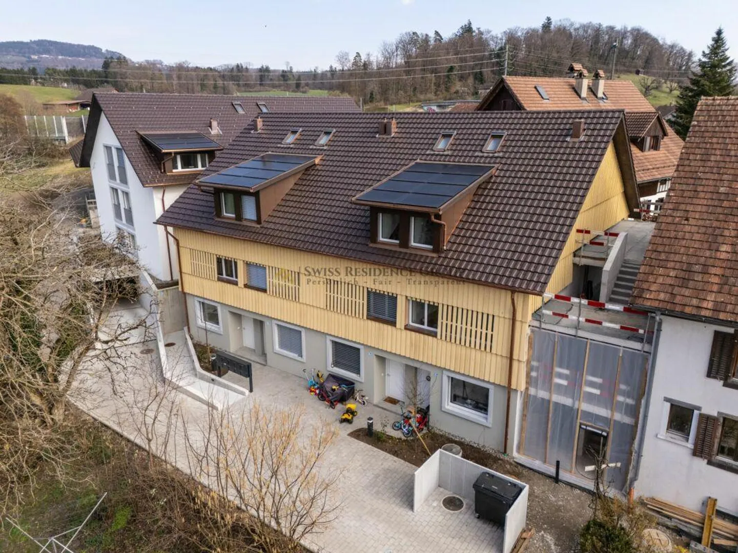 Modernes Familienhaus in Mettmenstetten - Foto 2 von 17