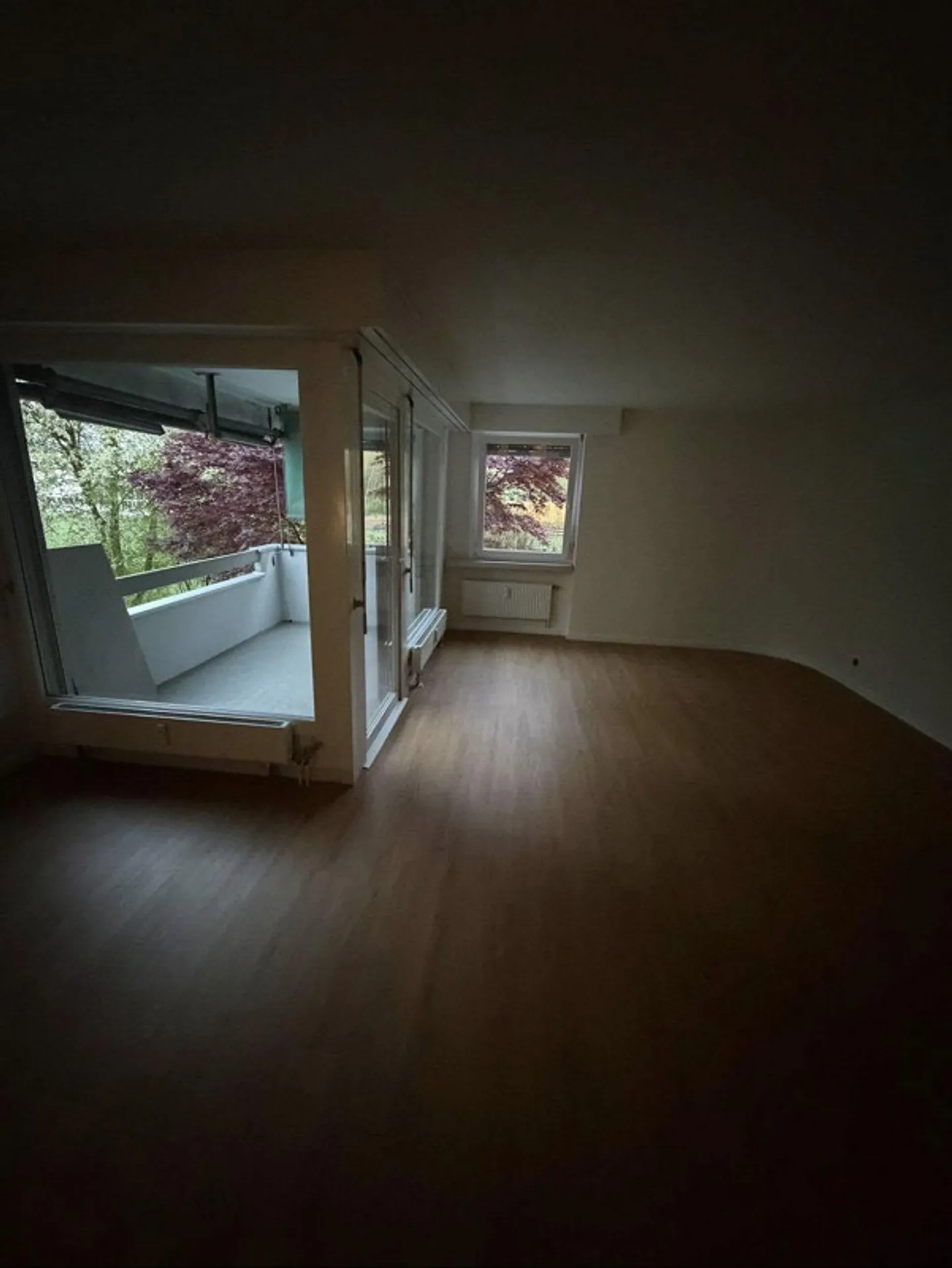Freshly renovated 4.5 room apartment - Photo 2 of 10