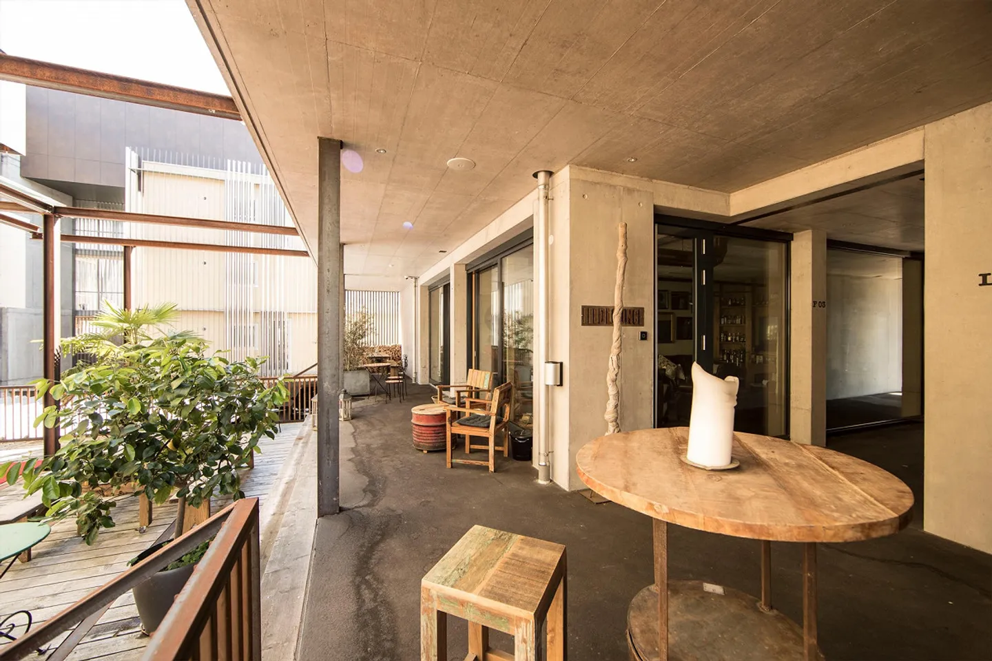 Loft F11 - 60m2 con terrazza coperta e lounge - www.erica.ch - Foto 12 di 14