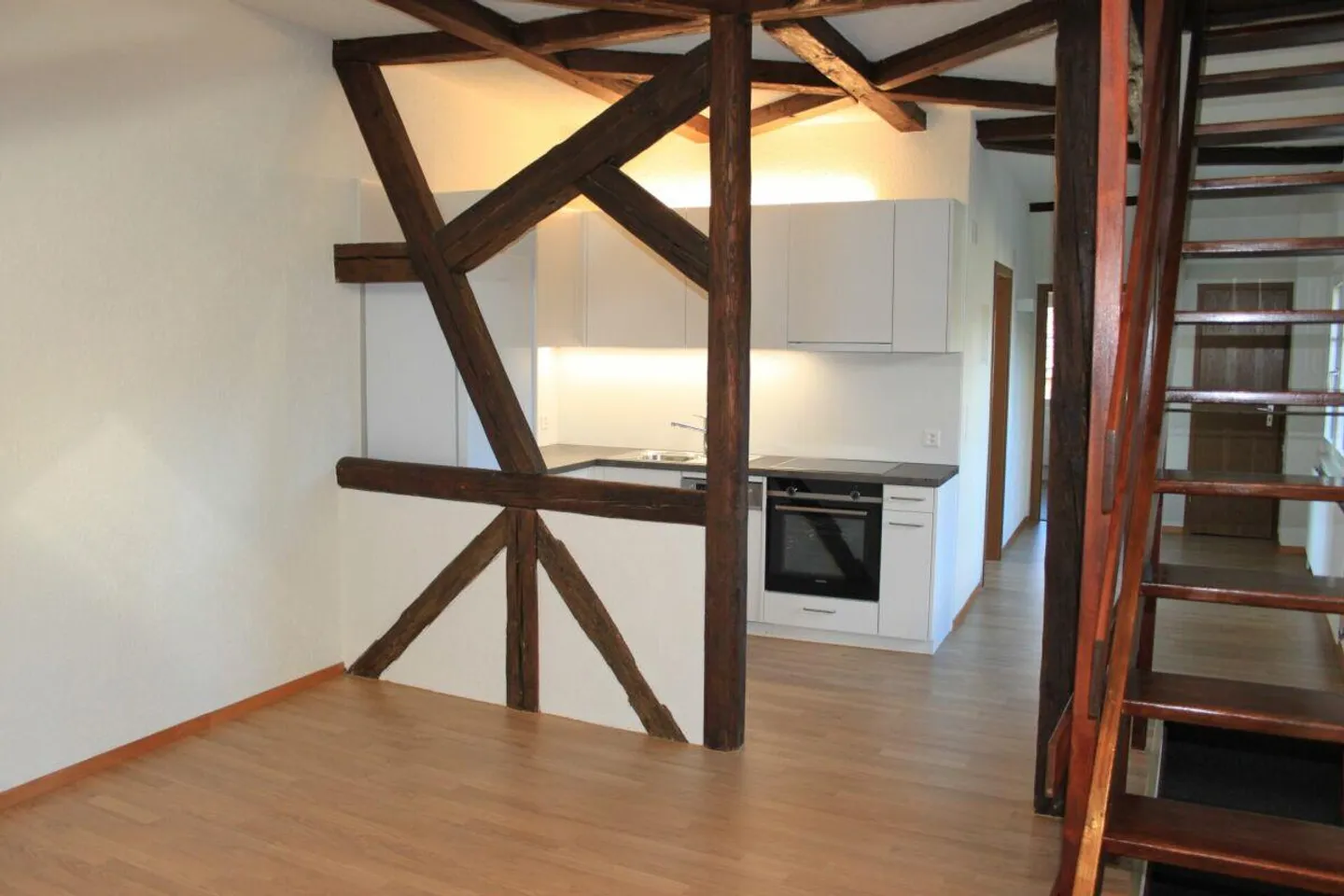 Vivre au centre d'Altstätten, appartement sous les toits - Photo 2 sur 10