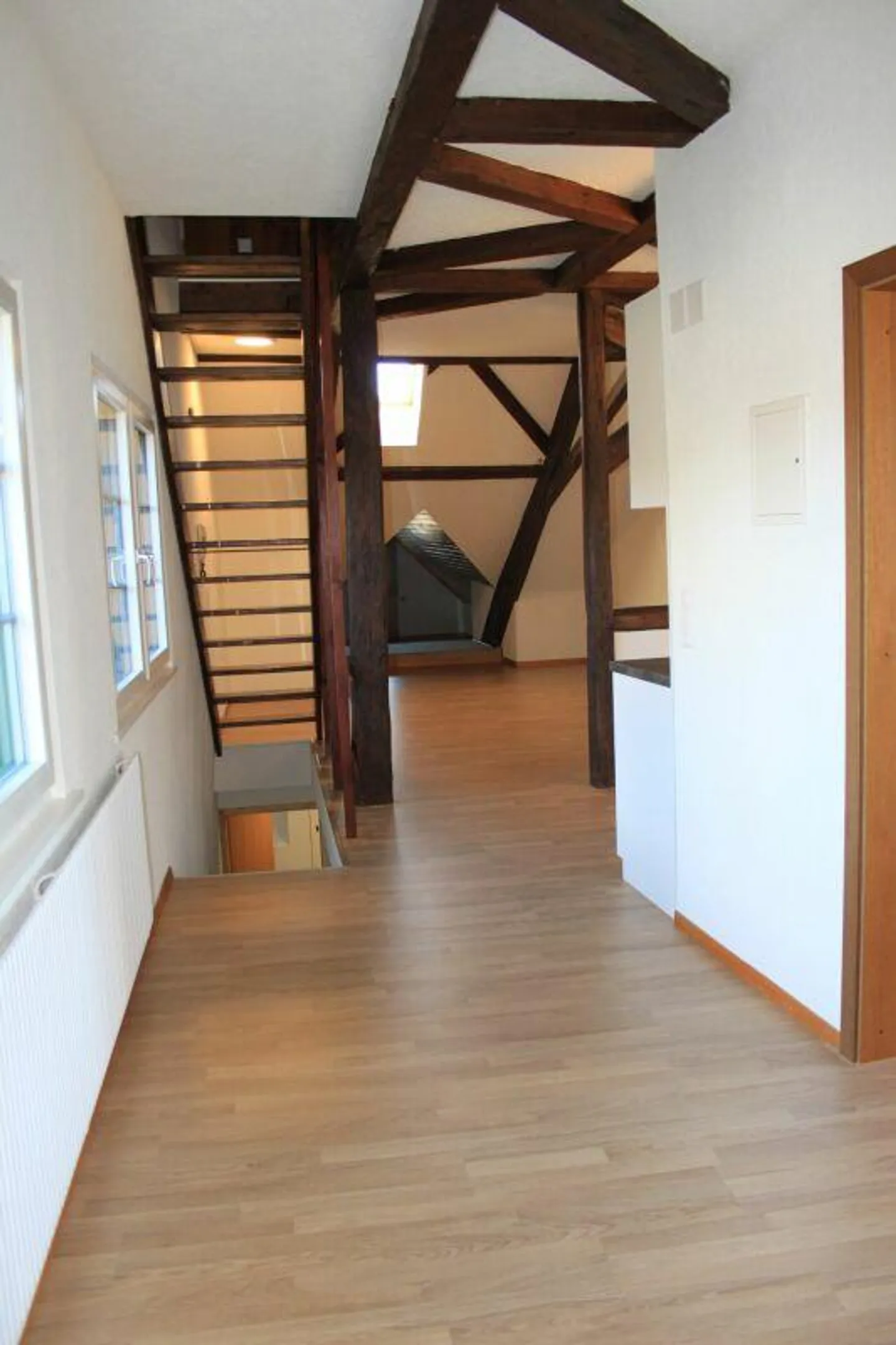 Vivre au centre d'Altstätten, appartement sous les toits - Photo 3 sur 10