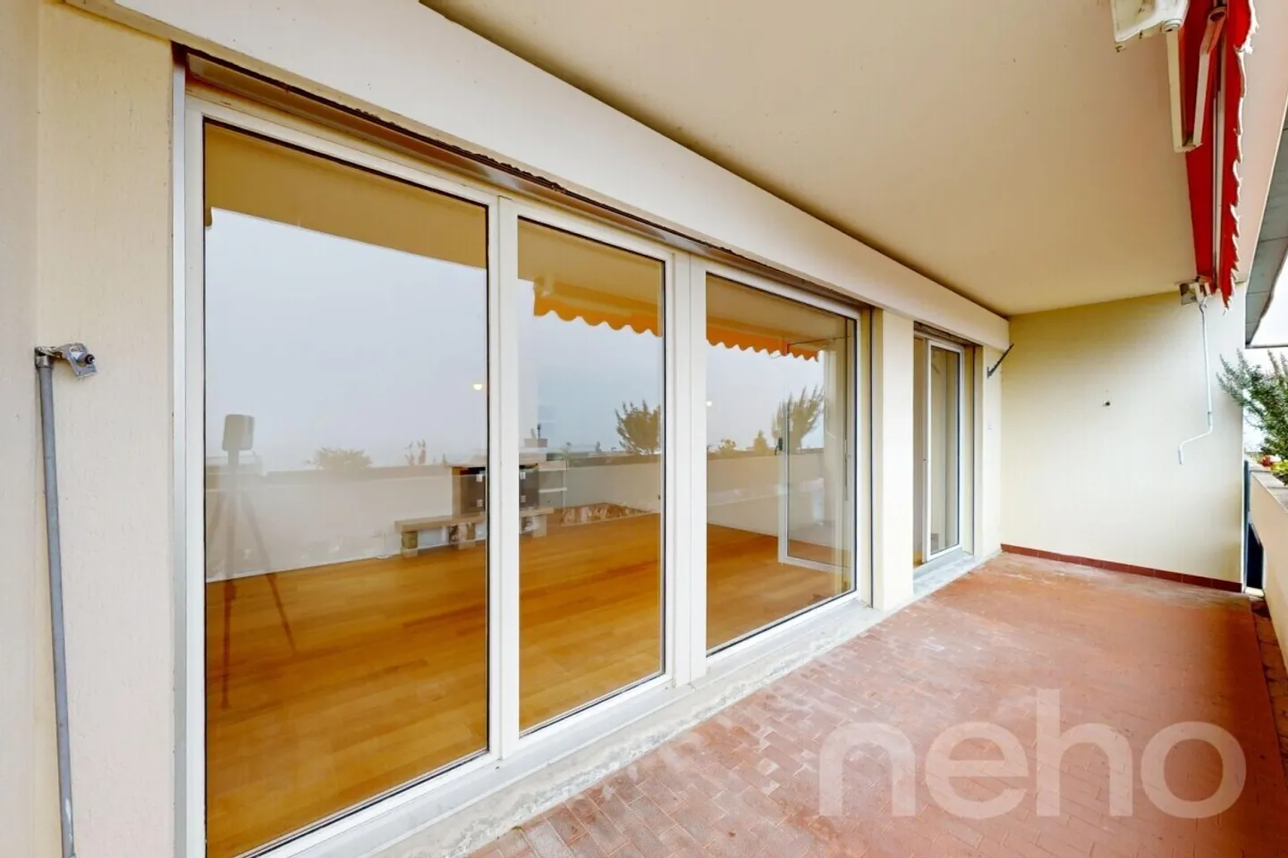 Duplex avec vue lac à Colombier - Photo 4 sur 12