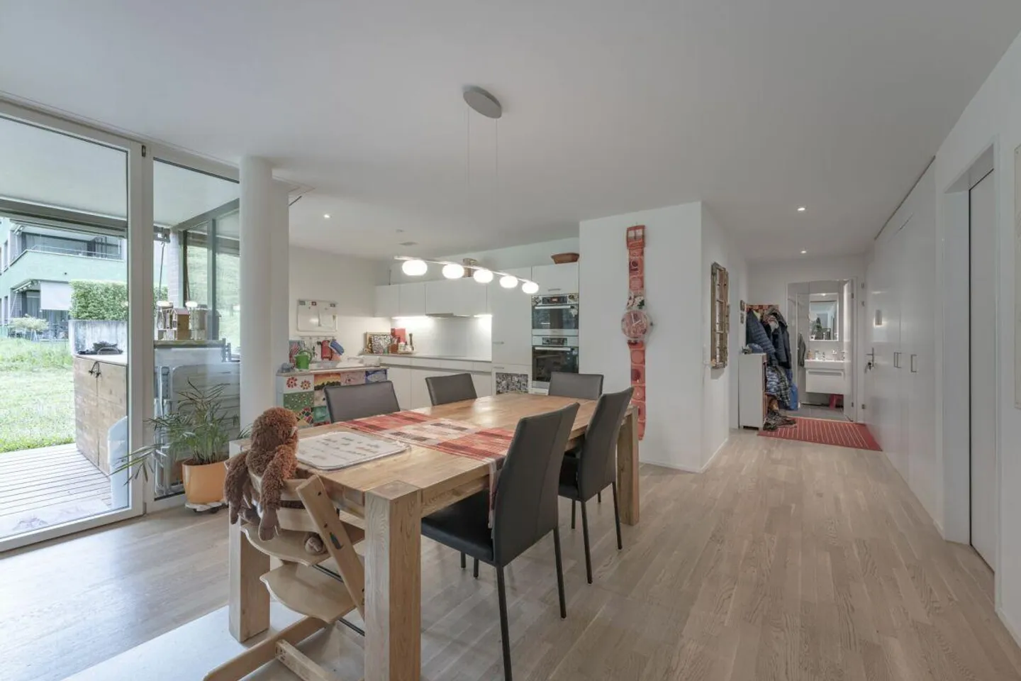 Condominio moderno con giardino privato: 120 m² di puro verde - Foto 4 di 9