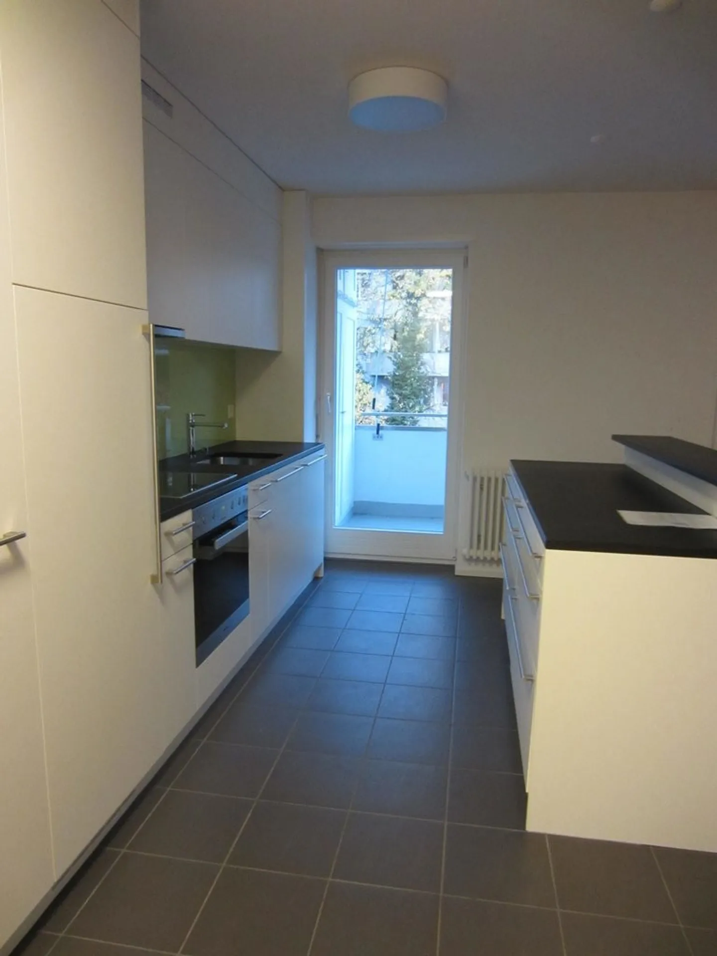 Il tuo nuovo appartamento - a pochi passi dal Reno! - Foto 3 di 9